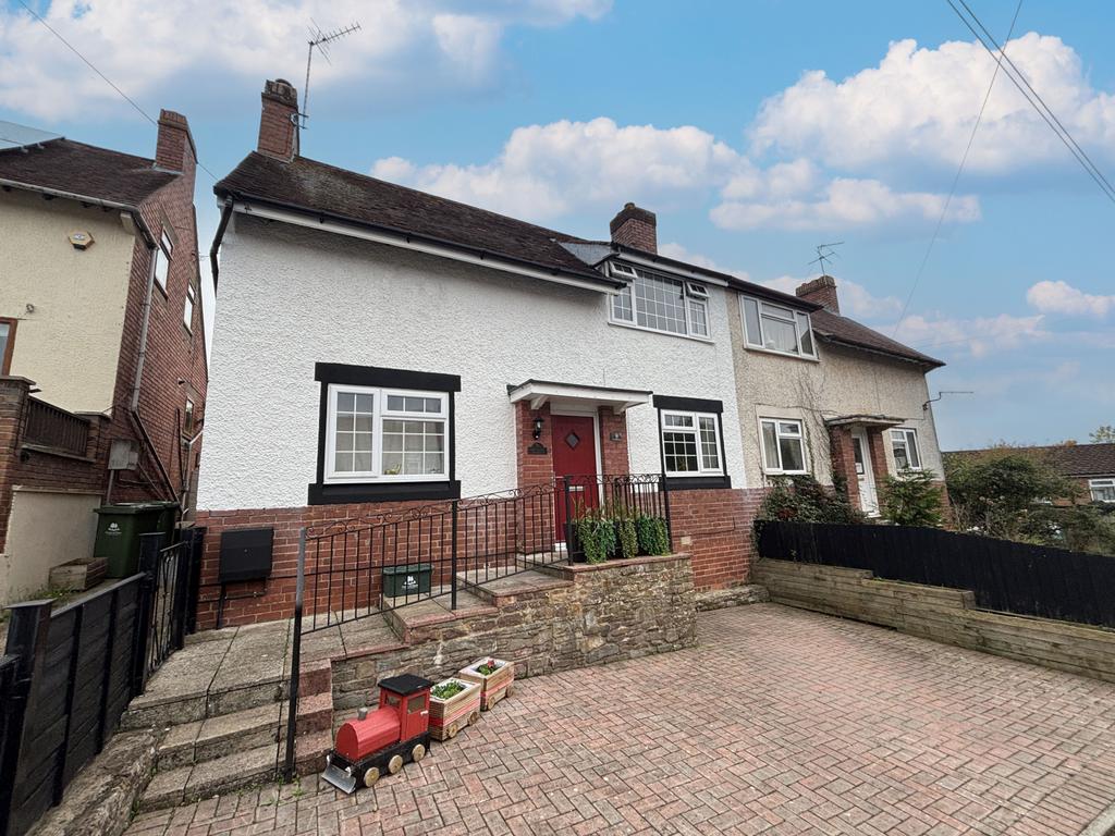 Modern Three / Four Bedroom Home in Sought-After