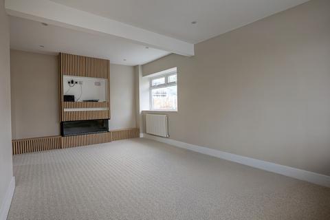 5 Alpha Close, Bowers Gifford, Basildon, SS13 2HZ