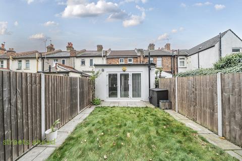 28 Sutherland Road, Croydon, CR0 3QG