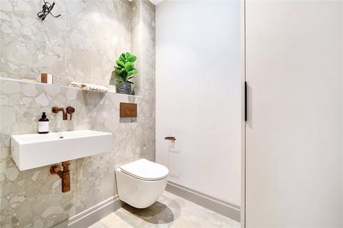 4 bedroom terraced house for sale, Lynwood Close, London