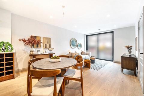 4 bedroom terraced house for sale, Lynwood Close, London