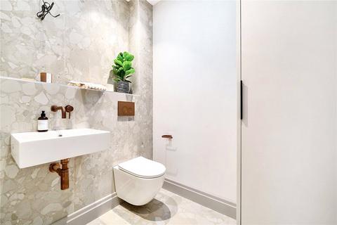 4 bedroom terraced house for sale, Lynwood Close, London