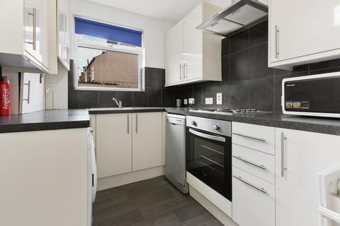 1 bedroom in a house share to rent, 32 Cowlishaw Road, Ecclesall