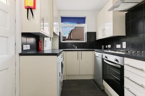 1 bedroom in a house share to rent, 32 Cowlishaw Road, Ecclesall