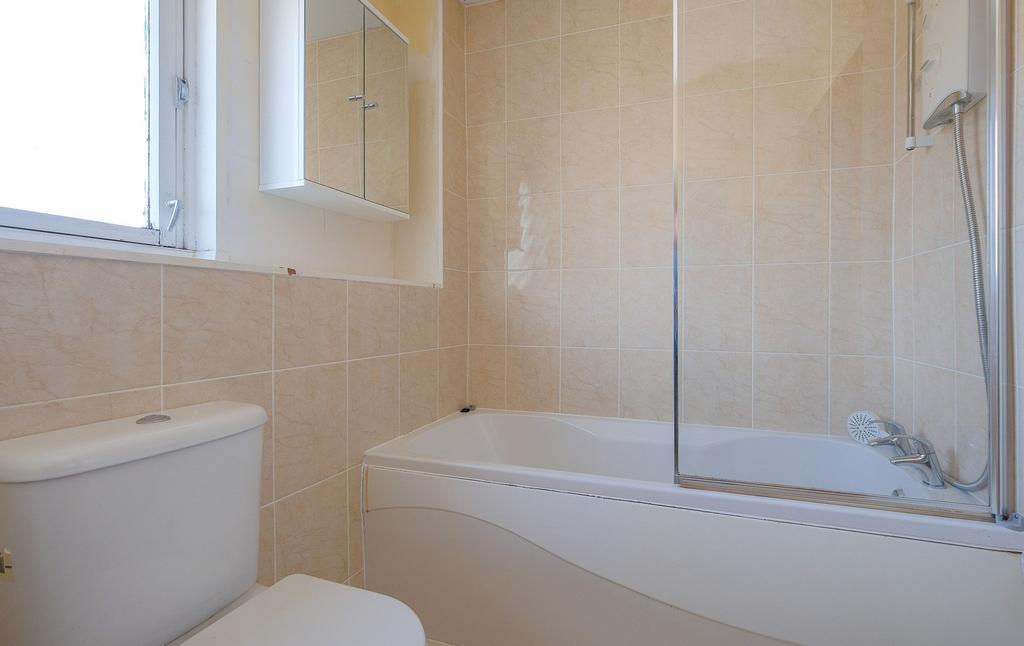 Bathroom alternative view