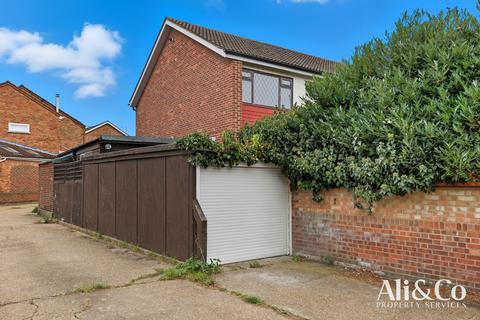 undefined, Waverley Gardens, Grays