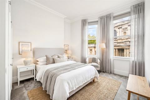 3 bedroom apartment to rent, Egerton Gardens, London, SW3