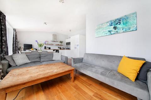2 bedroom flat to rent, Old Station Way, London SW4