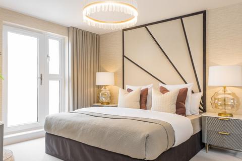 3 bedroom terraced house for sale, Plot 928, Cypress at Kings Barton at The Green Granadiers Road, Winchester SO22 6GR