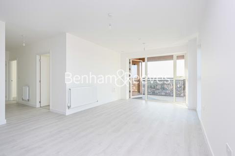 2 bedroom apartment to rent, East Acton Lane, Acton W3