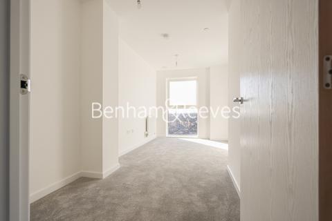 2 bedroom apartment to rent, East Acton Lane, Acton W3