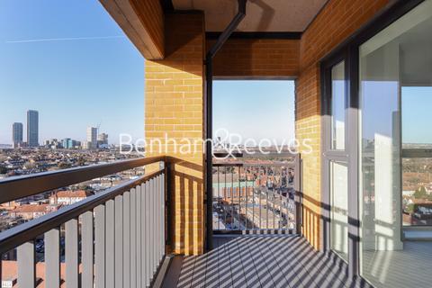 2 bedroom apartment to rent, East Acton Lane, Acton W3