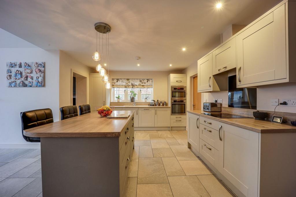 Kitchen/Family Room