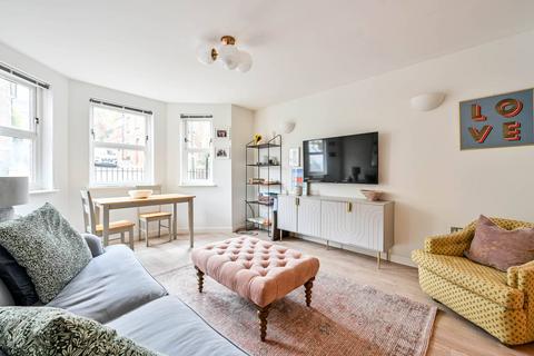 2 bedroom flat for sale, Chantry Place, Guildford, GU1