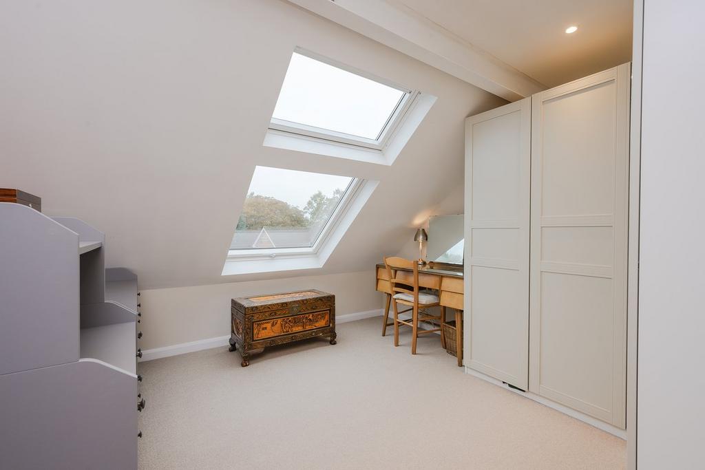 Walk-in wardrobe