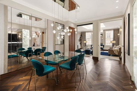 2 bedroom apartment to rent, Park Street, London, W1K