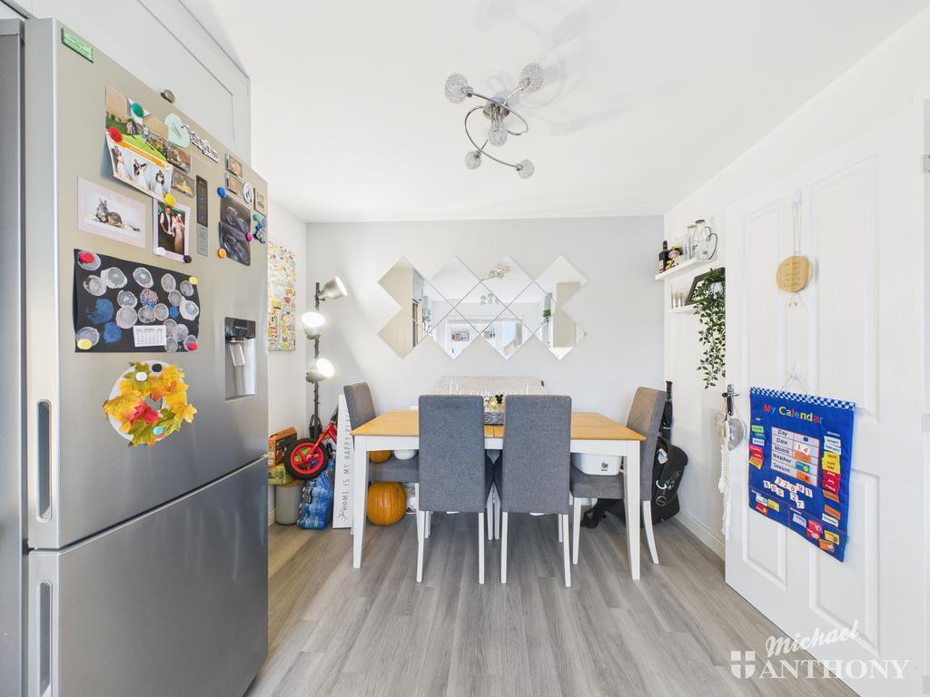 Cam02773 g0 pr0368 still008