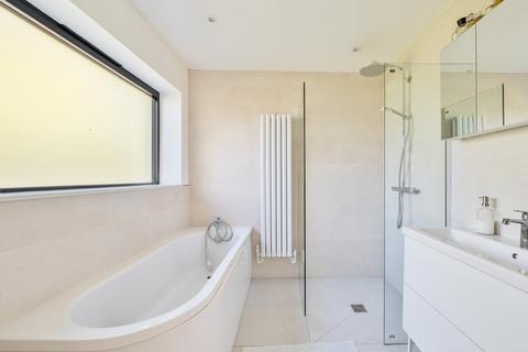 Hawksbrow Guildford Road, Fetcham, Leatherhead, KT22 9DY