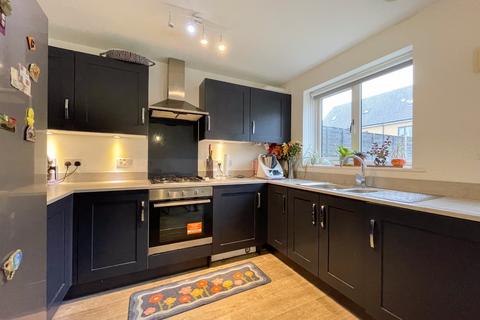 4 bedroom terraced house for sale, Crete Hall Road, Northfleet, Gravesend, Kent, DA11