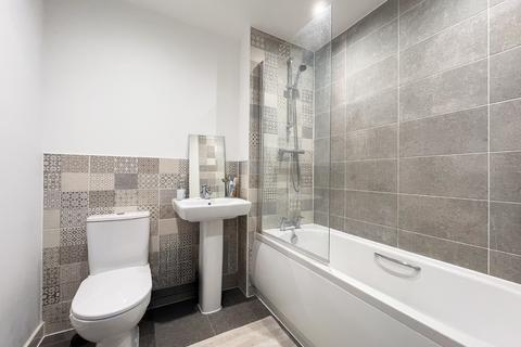 4 bedroom terraced house for sale, Crete Hall Road, Northfleet, Gravesend, Kent, DA11