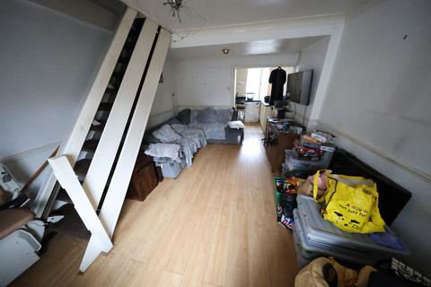 2 bedroom terraced house for sale, Gipsy Lane, Grays