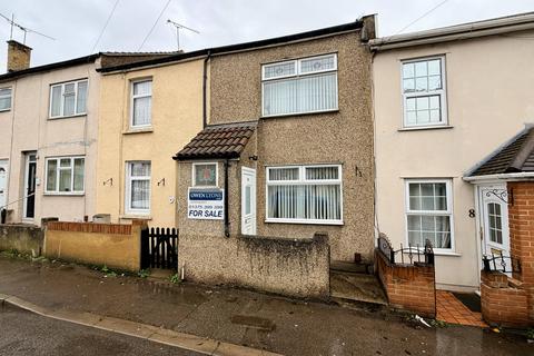 2 bedroom terraced house for sale, Gipsy Lane, Grays