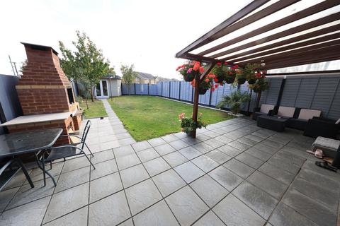 2 Alexandra Close, Grays, RM16 4TT