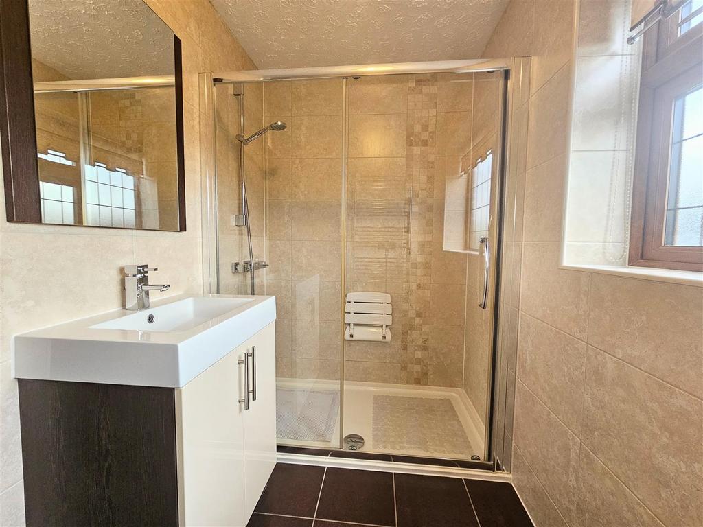 27 Cedar Avenue  11