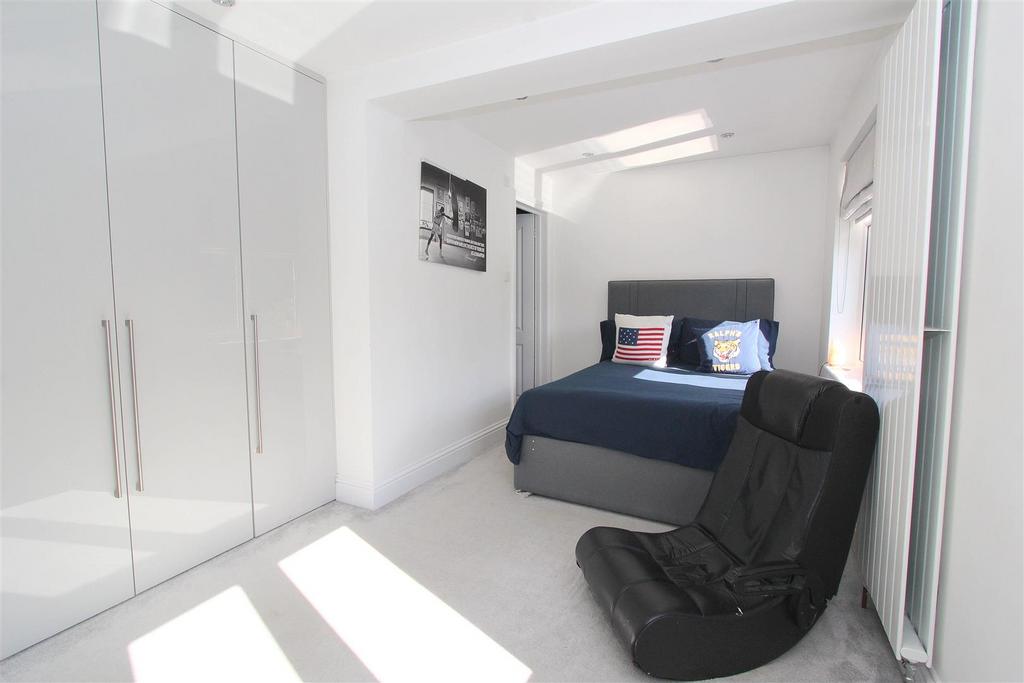 Bed 2.JPG