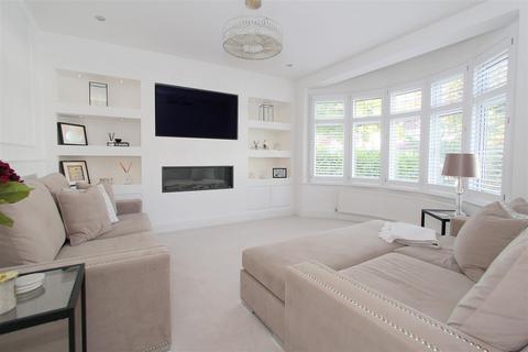 19 Downside Road, Sutton, SM2 5HR