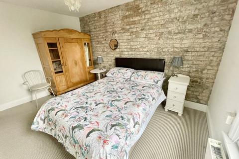 3 bedroom flat to rent, Kent Place, Ramsgate, Kent, CT11