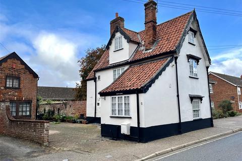 undefined, Cock Street, Wymondham