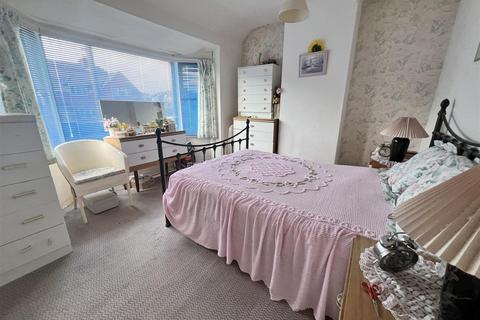 2 bedroom semi-detached house for sale, Mill Hill Road, Cowes