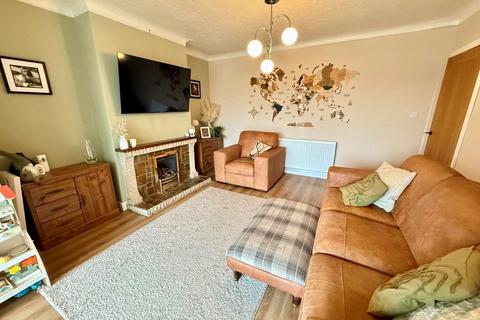 6 Cliff Gardens, Halifax, HX2 7DE
