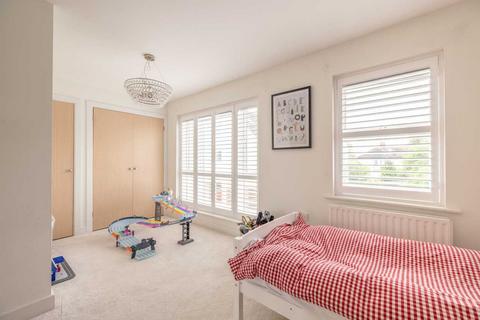 2a Green Lane, Datchet, Slough, SL3 9EX
