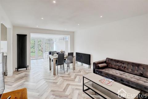 2 bedroom semi-detached bungalow for sale, Barne Close, Whitestone, Nuneaton