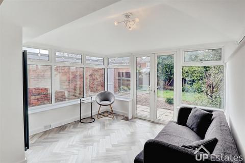 2 bedroom semi-detached bungalow for sale, Barne Close, Whitestone, Nuneaton