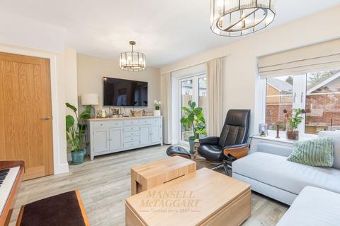 4 bedroom semi-detached house for sale, Sinden Heath, East Grinstead RH19