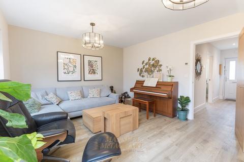 4 bedroom semi-detached house for sale, Sinden Heath, East Grinstead RH19