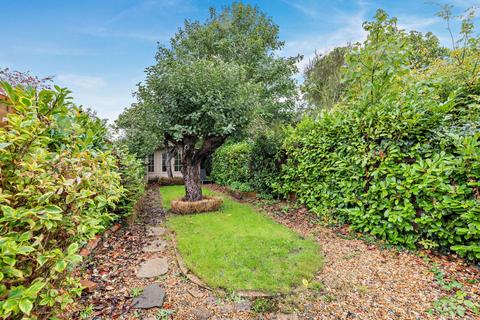 50 Reading Road, Pangbourne, Reading, RG8 7JF