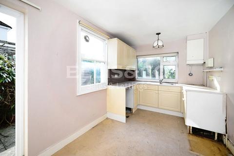 3 bedroom end of terrace house for sale, Milton Road, Mill Hill, London, NW7