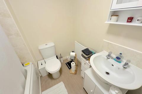 64 Bell Lane, Bloxwich, Walsall, WS3 2JW