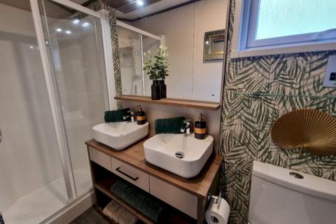 undefined, The Rockett  Woodlands Lodge Retreat, New Quay SA45
