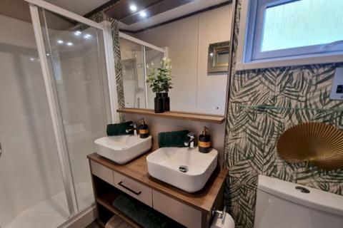 undefined, The Rockett  Woodlands Lodge Retreat, New Quay SA45