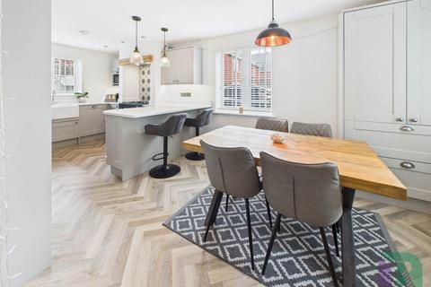 4 bedroom end of terrace house for sale, Newport Road, Milton Keynes MK17