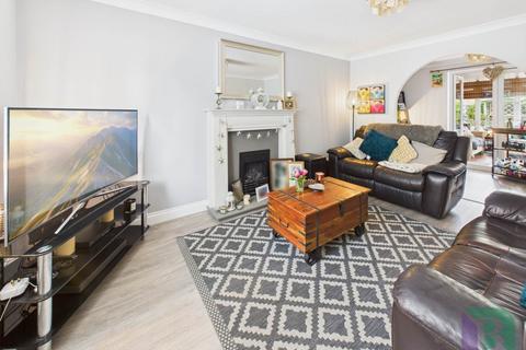 4 bedroom end of terrace house for sale, Newport Road, Milton Keynes MK17