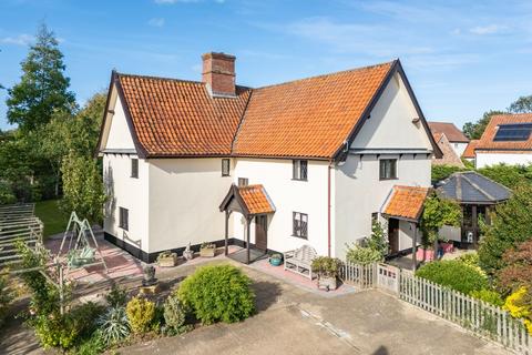 5 bedroom detached house for sale, Tanns Lane, Diss IP22