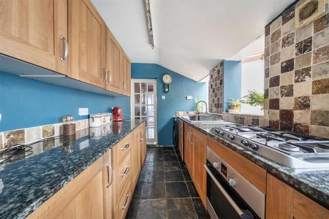 3 bedroom terraced house for sale, Weston Road, Portland