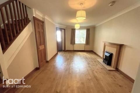 4 bedroom terraced house to rent, Wagtail Drive, BURY ST EDMUNDS