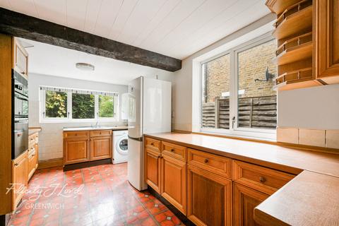 154 Woolwich Road, London, SE10 0LT